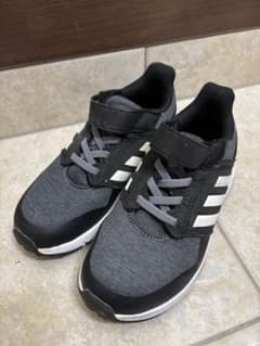 adidas スニーカー ブラックのサムネイル