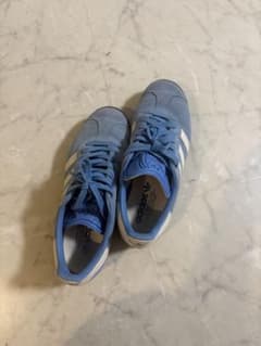 adidas スニーカー ライトブルーのサムネイル