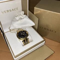 【専用商品】ハロウィンSALE実施中‼︎ヴェルサーチ Versace 腕時計のサムネイル
