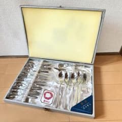 YUKIKO HANAIカトラリーセット 24点 YUKIKO HANAI 18-10ステンレス製 カトラリーセット 飾器 - メルカリ