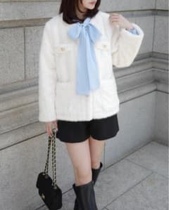 Maison De Lyla ノーカラーファーコート - メルカリ