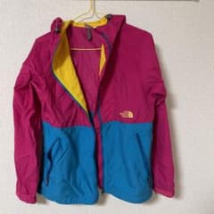値下げ中　NORTH ノースフェイス マウンテンパーカーのサムネイル
