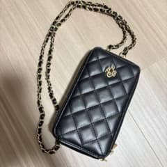 【NICE CLAUP】キルティング スマホショルダーバッグ ブラック