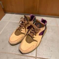 NIKE AIR HUARACHE スニーカーのサムネイル