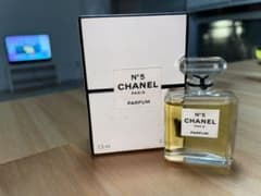 CHANEL シャネルのサムネイル