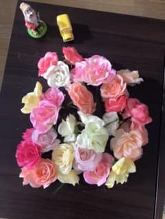 バラの花 造花のサムネイル