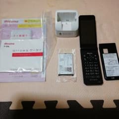 【超美品・お得・早い者勝ち】NTTdocomo arrows F-03Lブラックのサムネイル