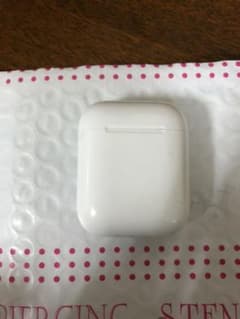 純正品　air pods 第一世代　充電ケースのサムネイル