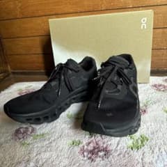on cloud monster us9.5 ALL BLACKのサムネイル