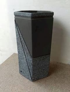 美品☆信楽焼 おしゃれなツートーン傘立て 六角形 ブラック&グレー