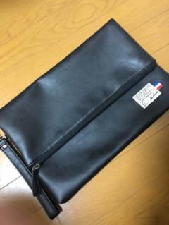 クラッチバッグのサムネイル