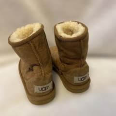 ♡♡♡さん専用⭐︎新品⭐︎UGGキッズブラウン スエード キッズブーツ　 17センチ UGG ブラウン ショートブーツ 17.5cm キッズ アグ - メルカリ