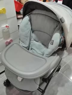 Combi コンビ ネムリラ ハイローチェアのサムネイル
