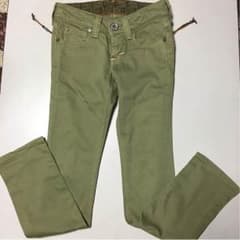 ＥDＷＩＮストレートジーンズ。 お色は薄いカーキ色です。のサムネイル