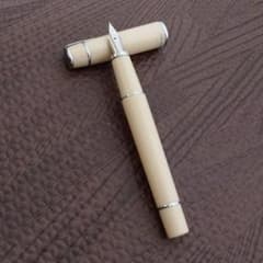 パイロット　PILOT プレラ　万年筆　未使用ですのサムネイル