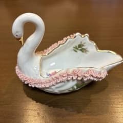 ロイヤルアーデン　白鳥 スワン 小物入れ 陶器製 花柄 フリルのサムネイル