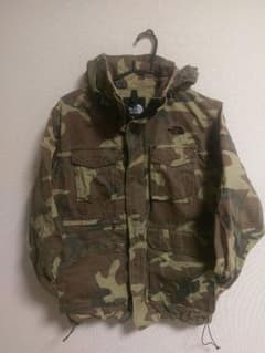 THE NORTH FACE マウンテンパーカー カモフラのサムネイル