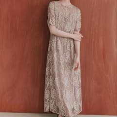 【美品】Kaene 配色レースエプロンワンピースのサムネイル