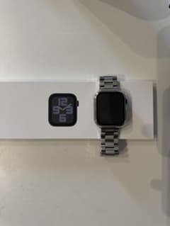Apple Watch SE 44mm 第2世代のサムネイル