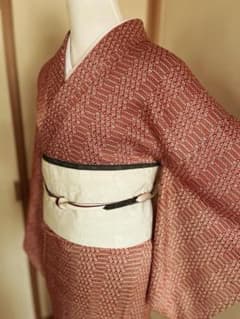 美品　小紋 正絹　着物 赤茶　小花柄 縞模様　袷のサムネイル
