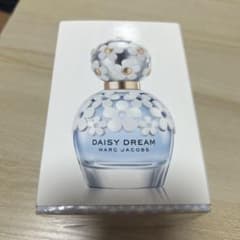 MARC JACOBS DAISY DREAM 香水のサムネイル