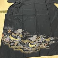 黒留袖　花と鳥模様 黒色 中古品のサムネイル