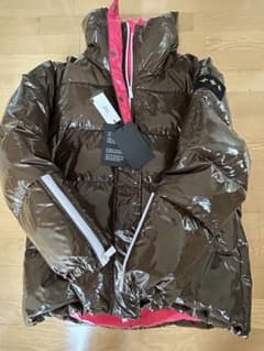 【極美品】TATRAS ダウンジャケットLサイズのサムネイル