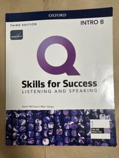 Q Skills for Success INTRO Bのサムネイル
