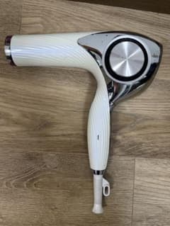 【ジャンク品】リファ ヘアドライヤー 2024年製 リファ ヘアドライヤー RE-AJ02A 2024年製 ジャンク品 - メルカリ