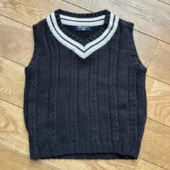 COMME CA DU MODE 黒ニットベスト 130A キッズのサムネイル
