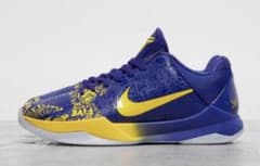 NIKE KOBE バスケットボールシューズ パープル イエローのサムネイル