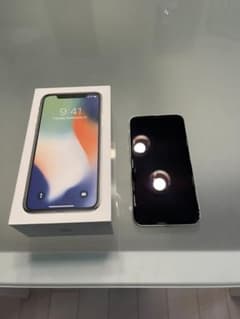 iPhone X Silver 64 GB docomoのサムネイル