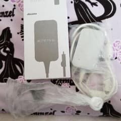DOCOMO　充電器のサムネイル