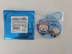 ANA x ちいかわ　古本屋　アクリルキーホルダーのサムネイル