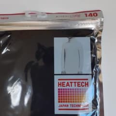 UNIQLO　ヒートテック　タートルネック　140cmのサムネイル