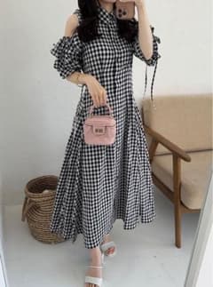 ギンガムチェック柄ショルダーオープンフリルワンピース[ta056]のサムネイル