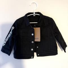 【新品】Burberry ブラック デニムジャケット 2Y バーバリーのサムネイル