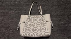MICHAEL KORS MKロゴ パンチング トートバッグ ホワイトのサムネイル