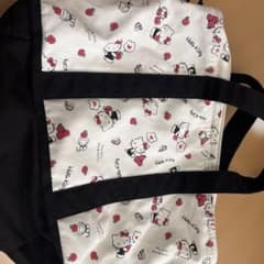 Hello Kitty トートバッグ リンゴ柄のサムネイル