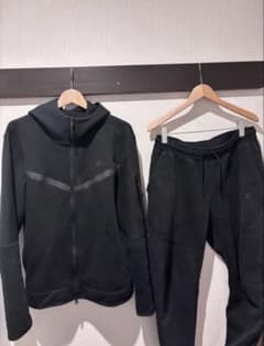 Nike テックフリース黒mのサムネイル