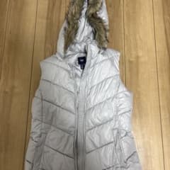 Gap フード付きダウンベスト S シルバー 値引き交渉可能！のサムネイル