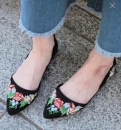 花柄 パンプスのサムネイル