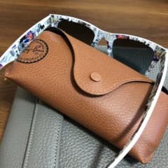 サングラスのサムネイル
