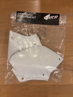 新品未開封 XR250R／XR400R用 サイドカバー UFO製 - メルカリ