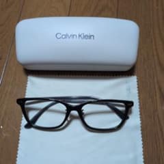 Calvin Klein メガネフレームのサムネイル
