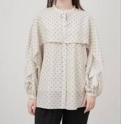 【美品】ミラオーウェン　ドット柄 ケープ風ブラウス 長袖のサムネイル