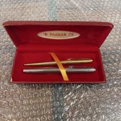 PARKER 75 万年筆 シルバー ゴールド ケース付き PARKER 75 万年筆 シルバー ゴールド ケース付き - メルカリ