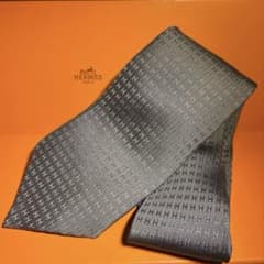 美品】エルメス ネクタイ H柄 ファソネ グレー シルク - メルカリ