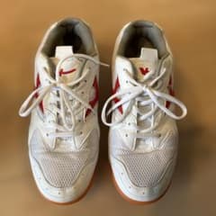 Mizuno スポーツシューズ ホワイト/レッド　27センチのサムネイル
