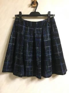 週末お値下げ！ANAYI ニードル パンチ チェックスカートのサムネイル